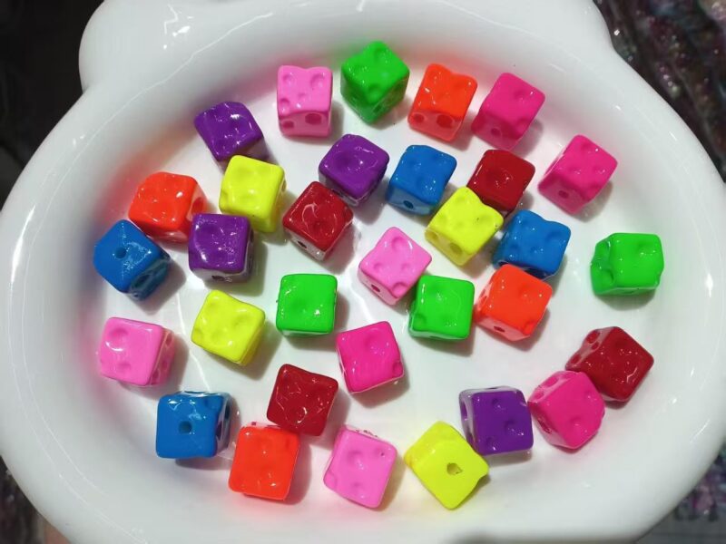 3-4 Irregularly shaped beads, used for making pen and keychain accessories