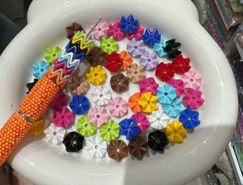 spaces for pens and keychains